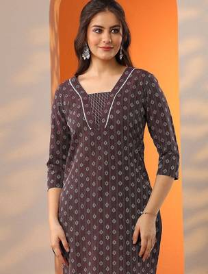 women ethnic motifs printed kurta with trouser & dupatta 3
