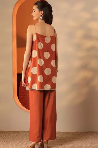 women geometric printed a-line kurti with trousers
