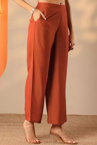 women geometric printed a-line kurti with trousers