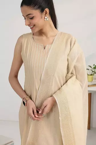 women regular kurta with palazzos & with dupatta