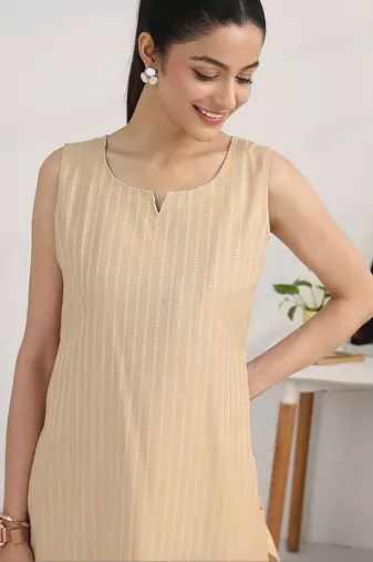women regular kurta with palazzos & with dupatta