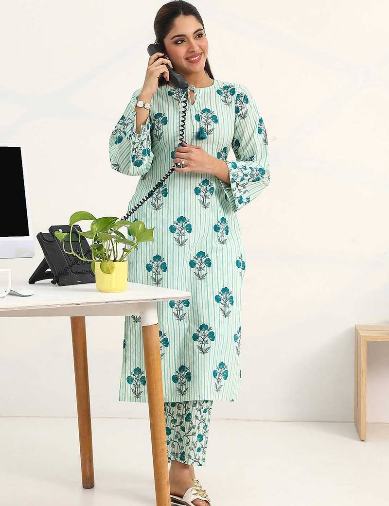 women printed regular cotton blend kurta with trousers