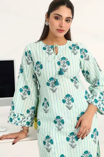 women printed regular cotton blend kurta with trousers