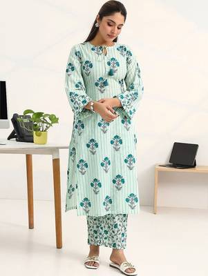 women printed regular cotton blend kurta with trousers 4
