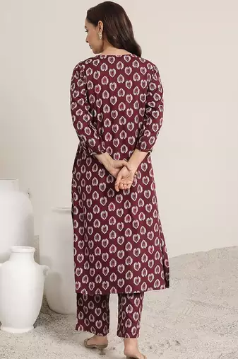 women ethnic motifs printed regular kurta with trousers