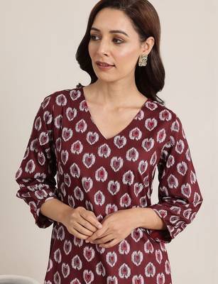 women ethnic motifs printed regular kurta with trousers 6