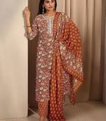 women floral printed regular thread work kurta with trousers & with dupatta
