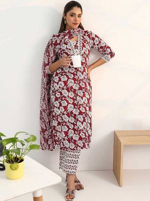 women floral printed regular kurta with trousers & with dupatta 1
