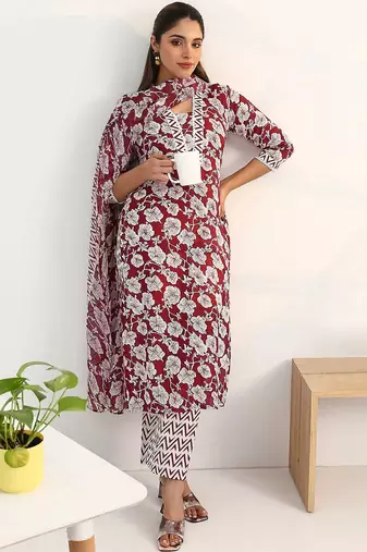 women floral printed regular kurta with trousers & with dupatta