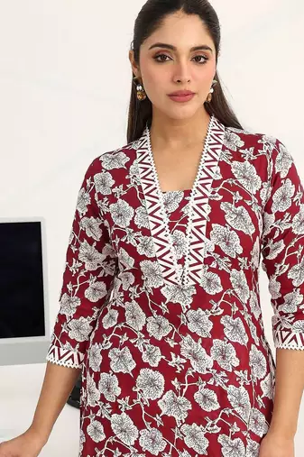 women floral printed regular kurta with trousers & with dupatta