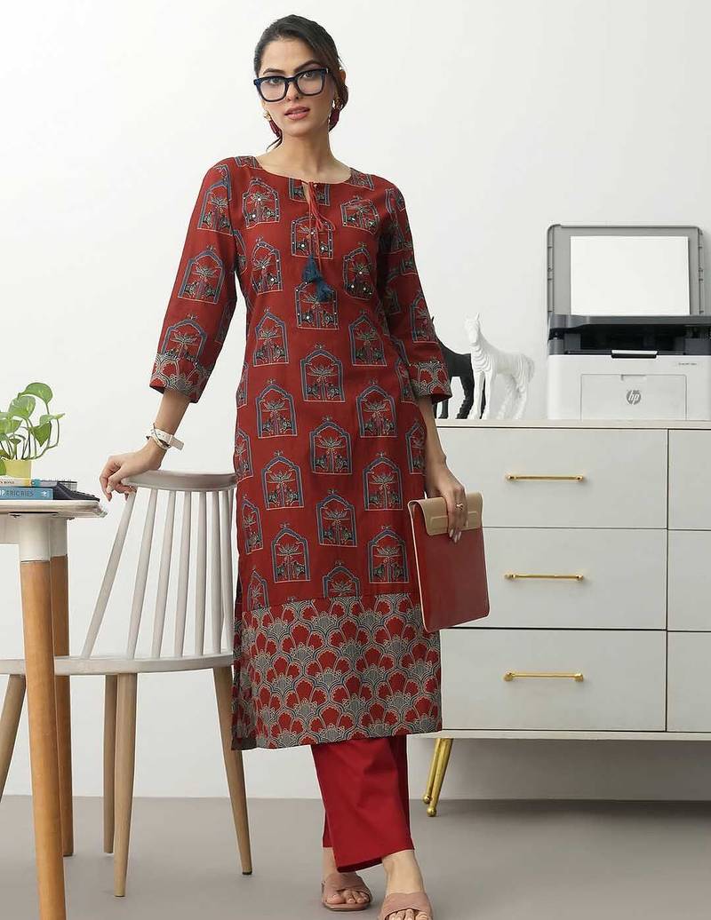 women ethnic motifs printed regular cotton blend kurta with trousers