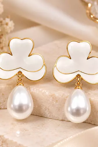 Anti-tarnish, gold-tone border, teardrop pearl, stud closure, festive wear