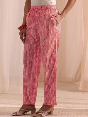 women ethnic motifs printed regular kurta with trousers & with dupatta 7