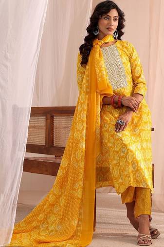 women ethnic motifs printed regular kurta with trousers & with dupatta