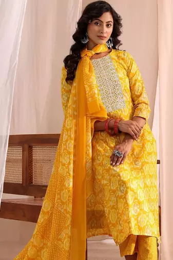 women ethnic motifs printed regular kurta with trousers & with dupatta