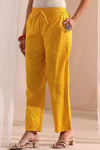 women ethnic motifs printed regular kurta with trousers & with dupatta