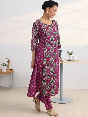 libas pink floral printed cotton blend a-line kurta set 6