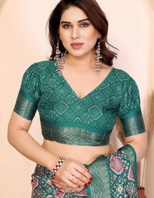 Green kalamkari zari silk cotton designer saree 5