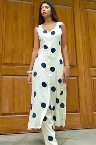 women printed regular kurta with trousers