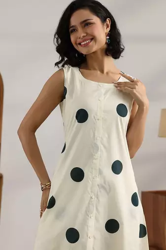 women printed regular kurta with trousers