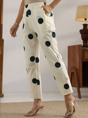 women printed regular kurta with trousers 7