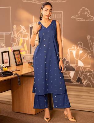 women geometric printed kurta with palazzos 1
