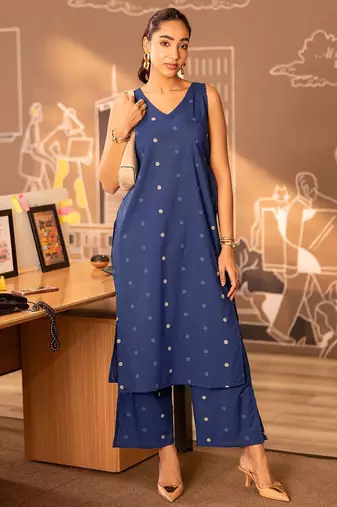 women geometric printed kurta with palazzos