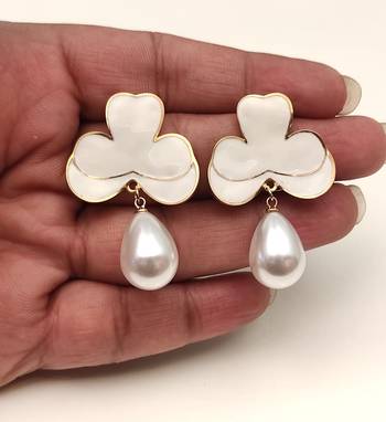 Anti-tarnish, gold-tone border, teardrop pearl, stud closure, festive wear 4