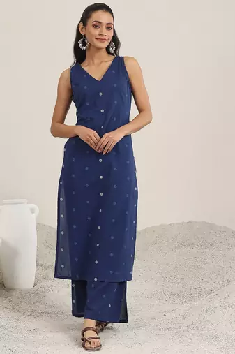 women geometric printed kurta with palazzos