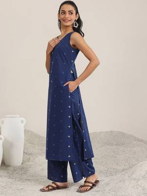 women geometric printed kurta with palazzos 4