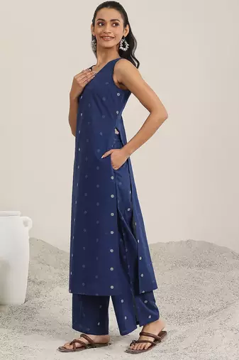 women geometric printed kurta with palazzos