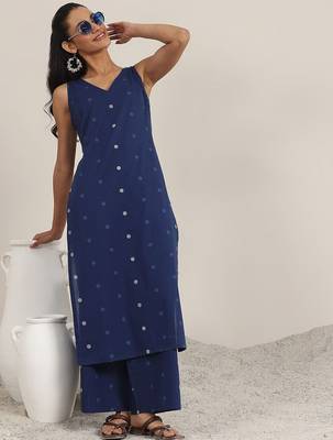 women geometric printed kurta with palazzos 6