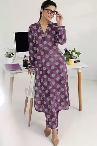 women ethnic motifs printed regular kurta with trousers