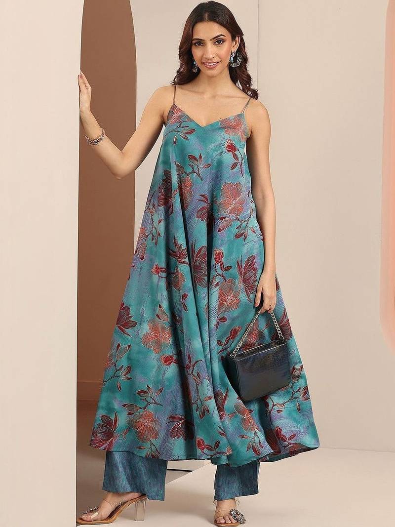 women floral printed regular kurta with trousers
