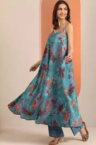 women floral printed regular kurta with trousers
