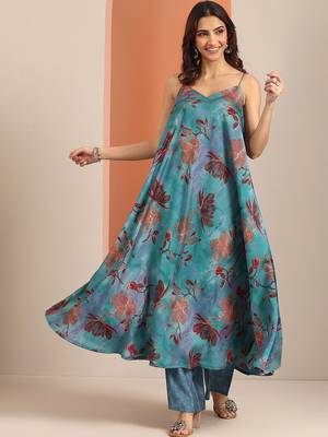 women floral printed regular kurta with trousers 6