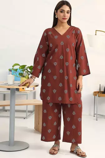 women ethnic motifs printed regular cotton blend kurta with palazzos
