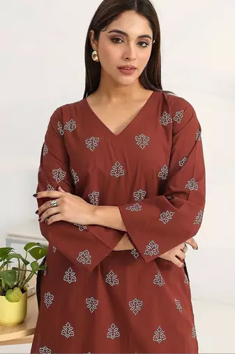 women ethnic motifs printed regular cotton blend kurta with palazzos