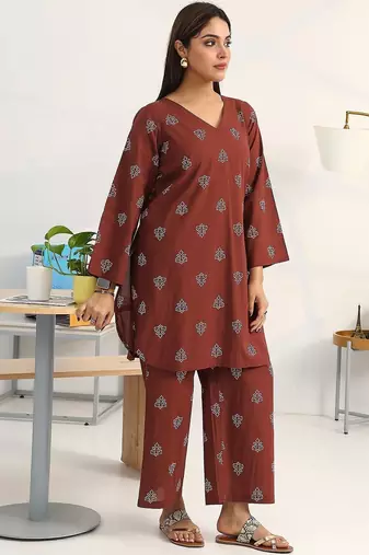 women ethnic motifs printed regular cotton blend kurta with palazzos