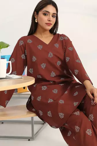 women ethnic motifs printed regular cotton blend kurta with palazzos