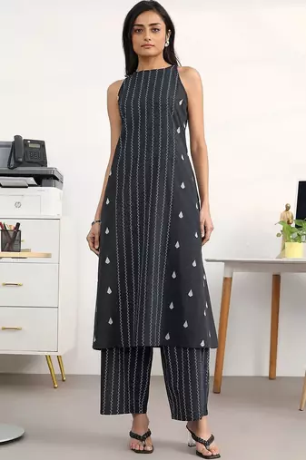 women printed regular kurta with palazzos