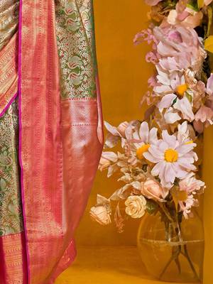 Green ethnic motifs zari silk cotton kanjeevaram saree 5