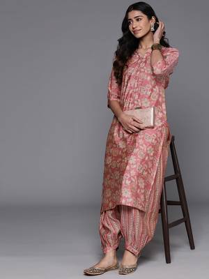 floral printed notch neck straight kurta with salwar 3
