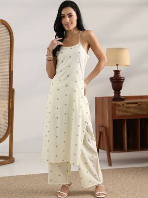 women ethnic motifs printed regular kurta with palazzos 1