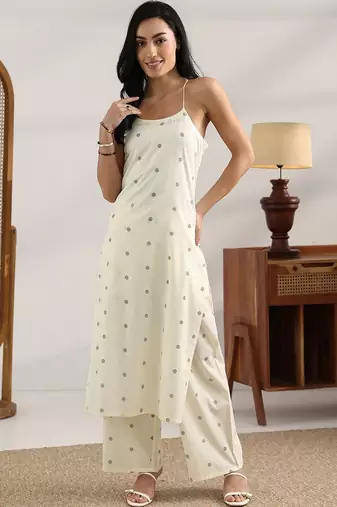 women ethnic motifs printed regular kurta with palazzos