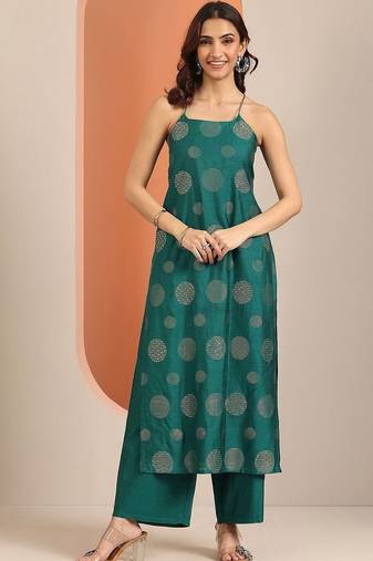 women printed regular kurta with palazzos