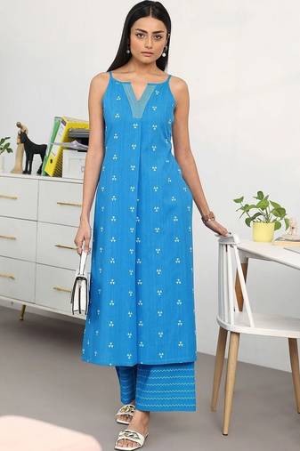 women printed regular kurta with palazzos