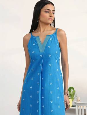 women printed regular kurta with palazzos 5