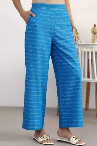 women printed regular kurta with palazzos