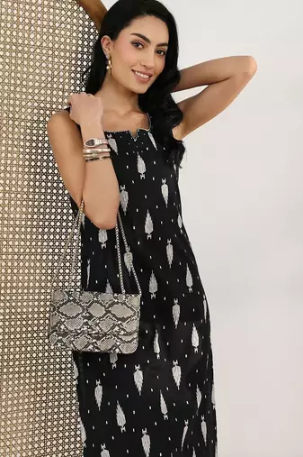 women ethnic motifs printed regular kurta with palazzos